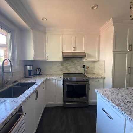 Yonge And Finch Subway !P Cozy & Quiet Private Bdr With Private Bathroom Toronto Bagian luar foto